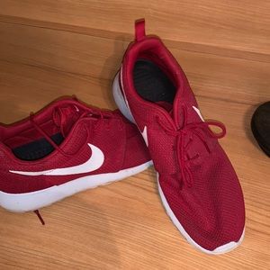 Barely worn will clean before shipping